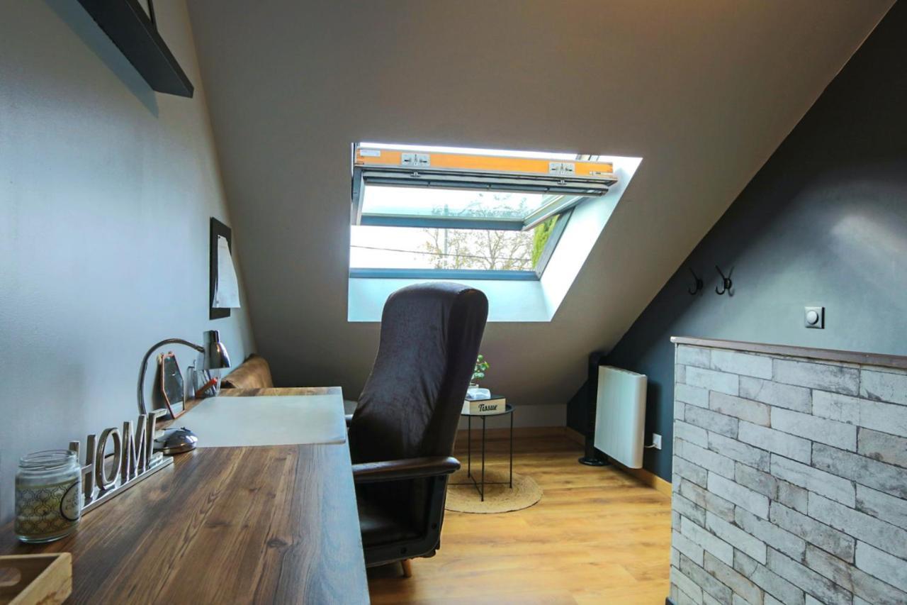 Chambre indépendante en duplex avec coin cuisine Breux-Jouy Exterior foto